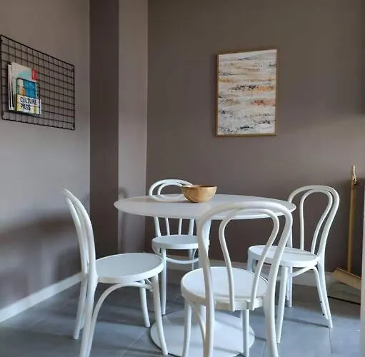 Spacious And Charming Апартаменты *